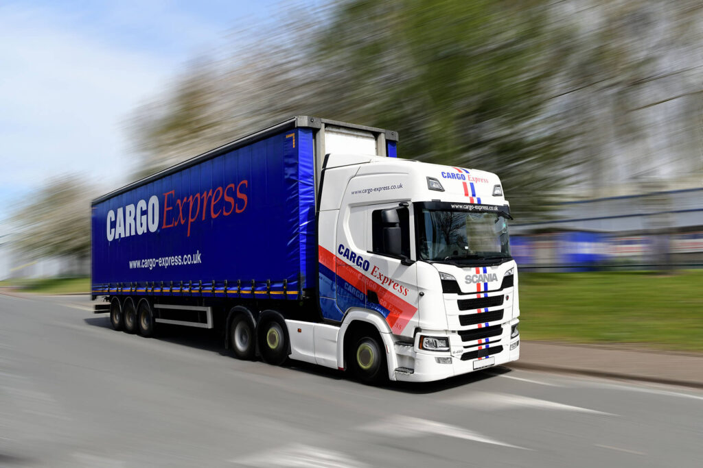 3 REASONS TO START YOUR CAREER IN TRANSPORT AND LOGISTICS Thumbnail